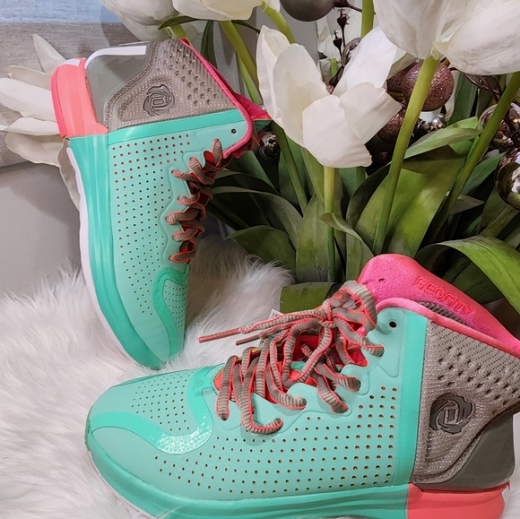 adidas D Rose 4 Restomod 'BoardwalkSize:Mens8.5/Women9.5 new - Picture 2 of 10